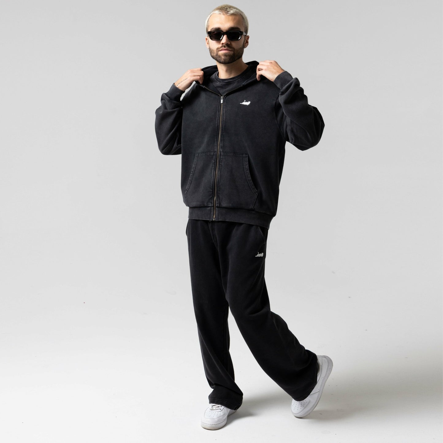 Castanza Zip Up Hoodie (Black Vintage Wash) - Ripndip