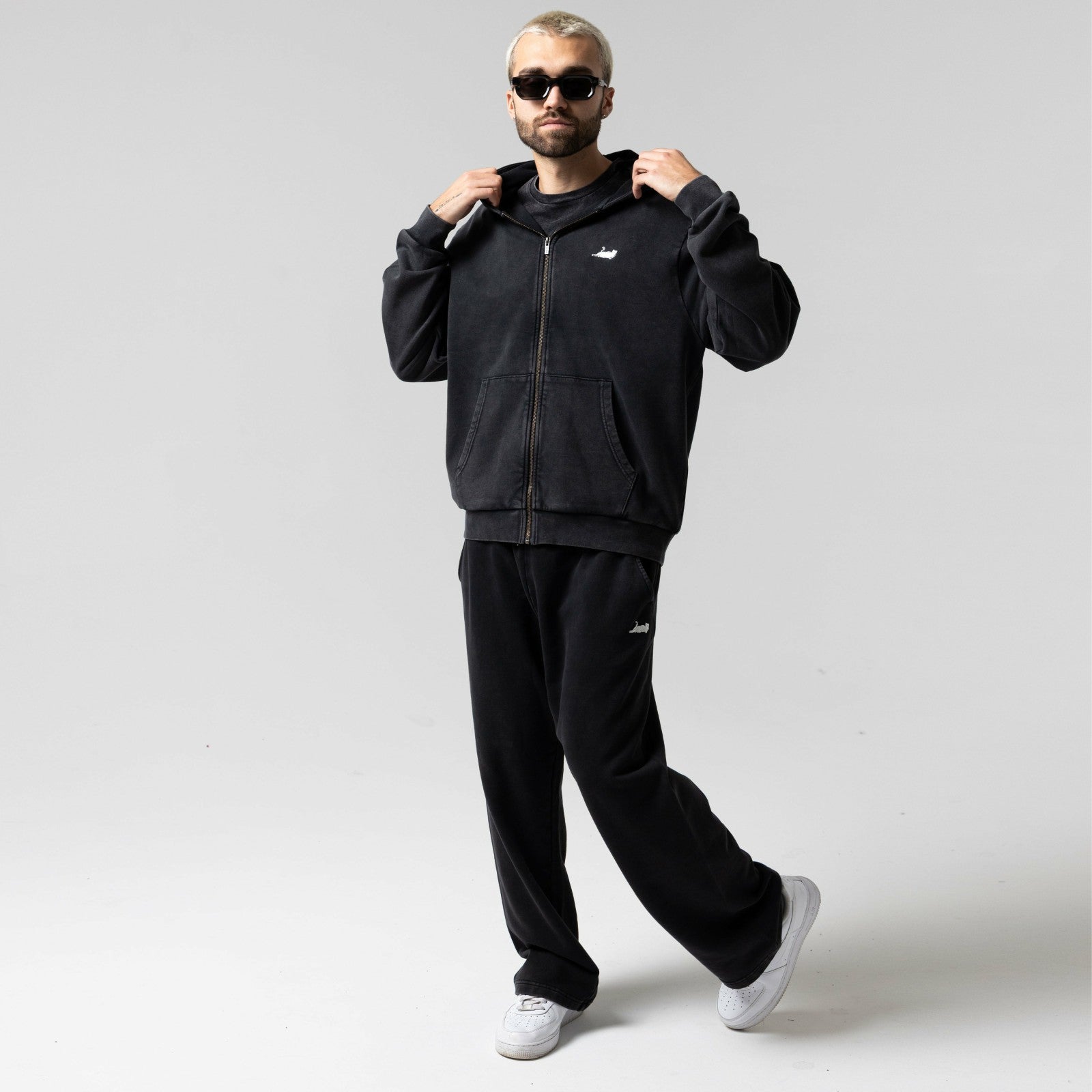 Castanza Zip Up Hoodie (Black Vintage Wash) - Ripndip