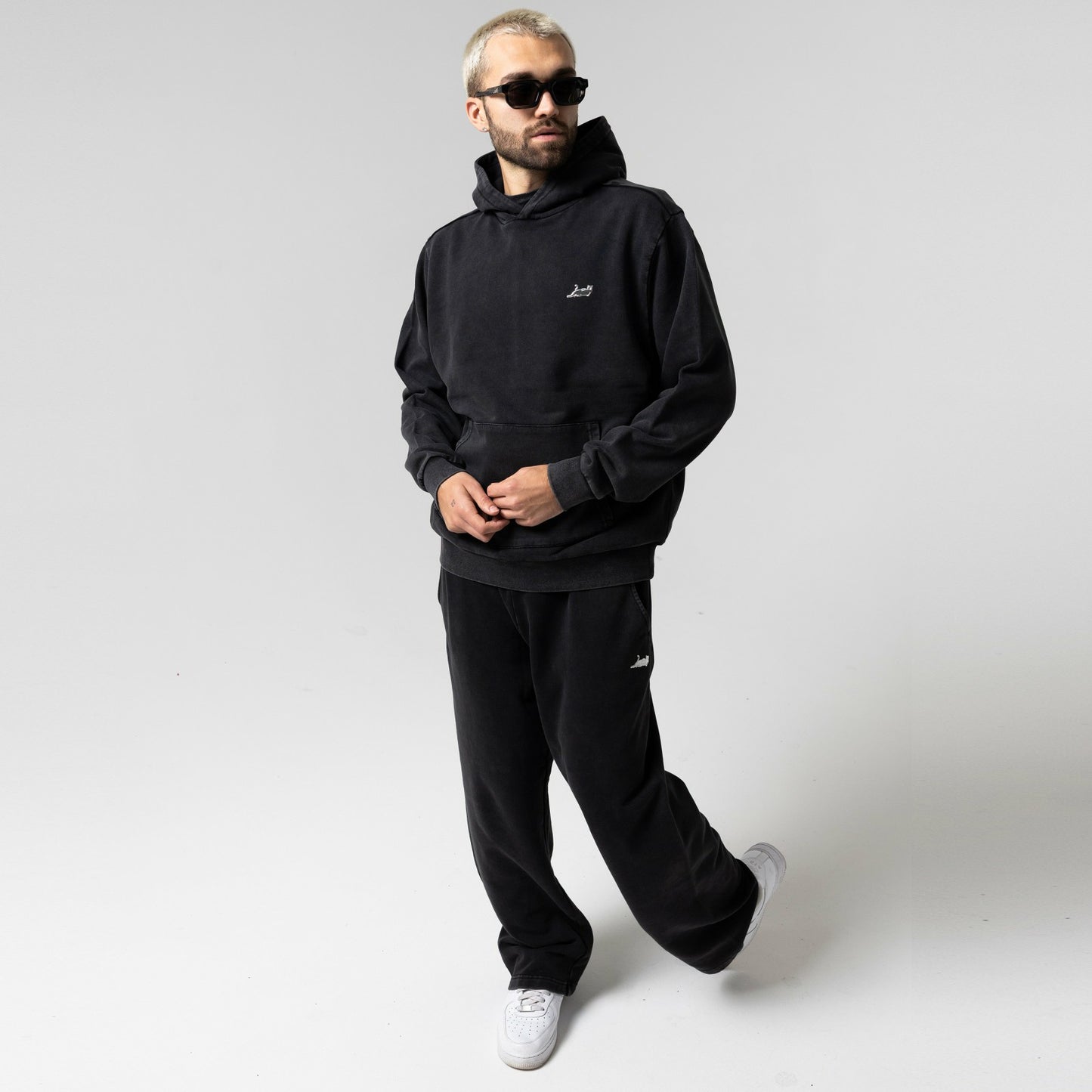 Castanza Hoodie (Black Vintage Wash) - Ripndip