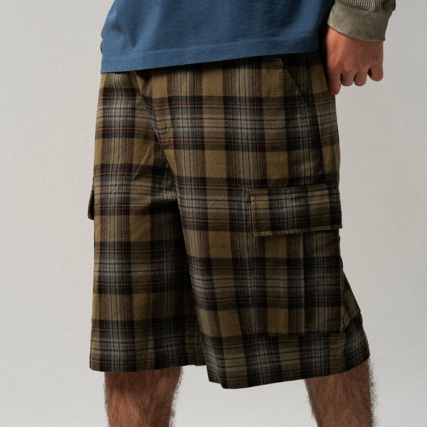 Hansen Wide Fit Cargo Shorts (Olive Plaid) - Ripndip