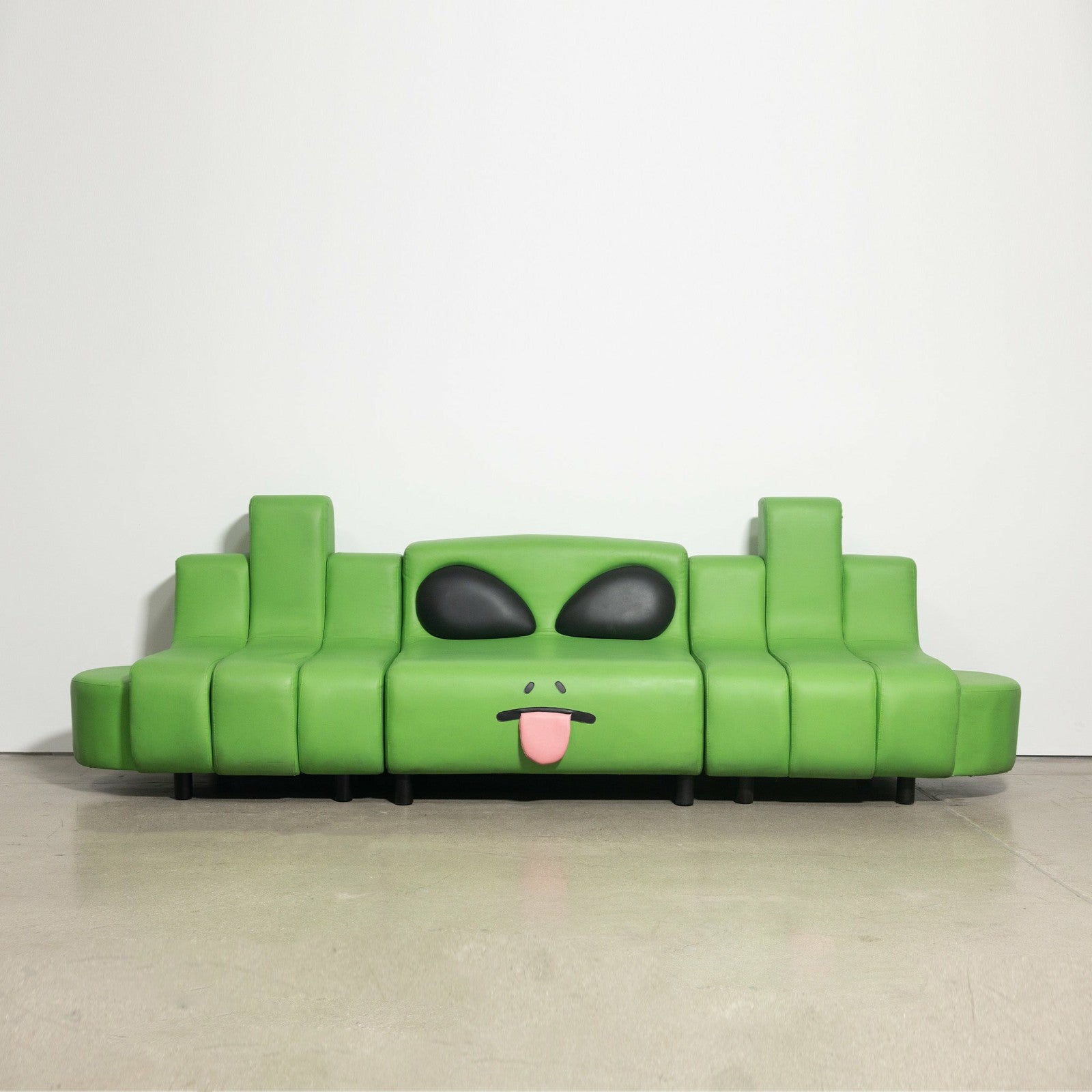 Alien Face Couch - Ripndip