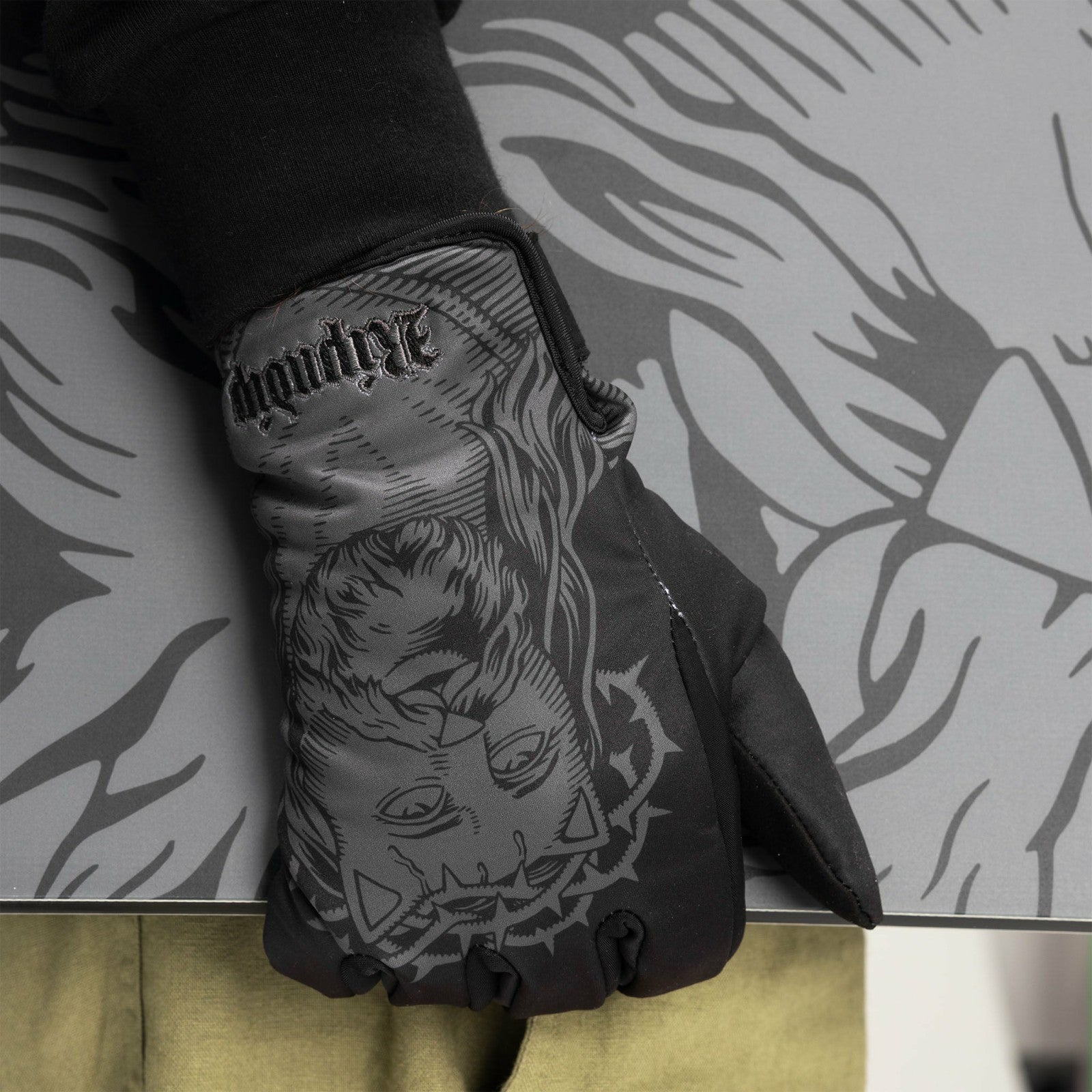 Lord Savior Snow Gloves (Black) - Ripndip